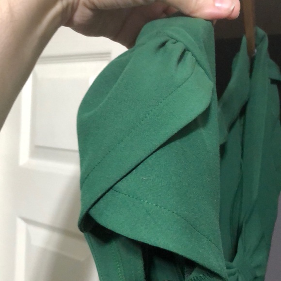 Stop staring green dress - Picture 5 of 9